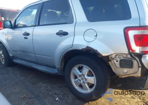 2008 Ford Escape Xlt z USA, uszkodzony, nr VIN 1FMCU93198KB41753